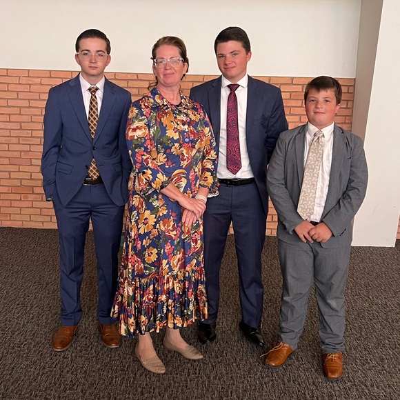 Meet your Posher, Posh - Picture 2 of 7